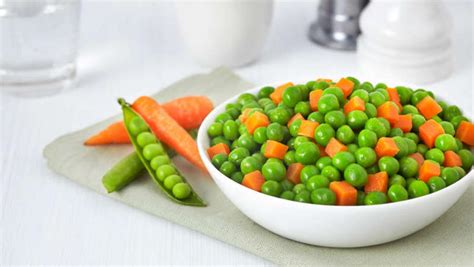 Can I use other vegetables instead of carrots and peas?